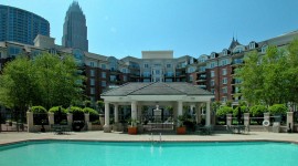 Fifth & Poplar Pool
